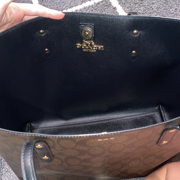 Coach tote - Picture 3 of 4